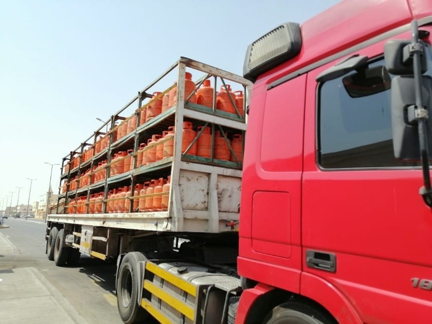 Lorry with gas cylinders